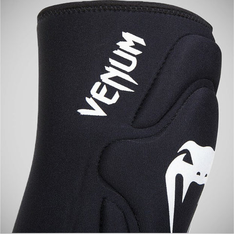 Black Venum Kontact Gel Knee Pads