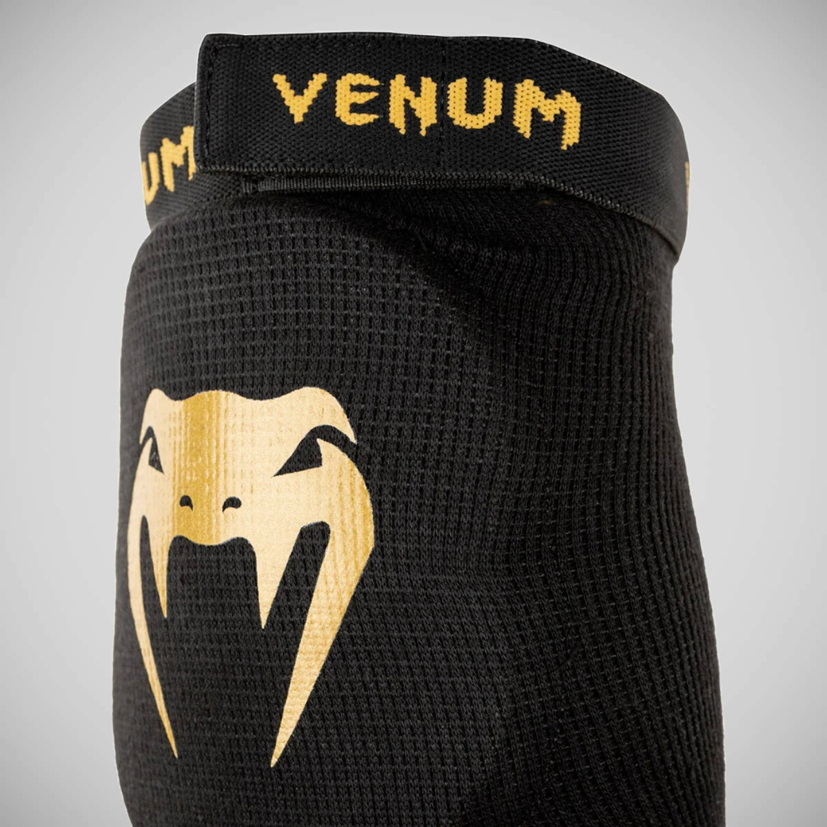 Venum Kontact Elbow Protector Black/Gold