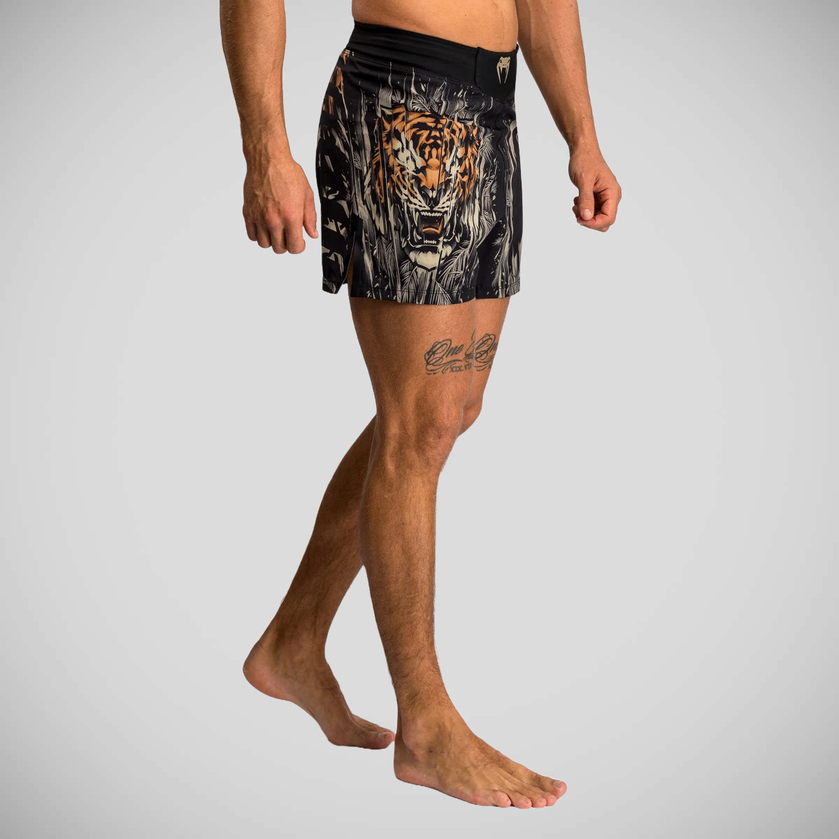 Venum Tiger Fight Shorts Black/Orange