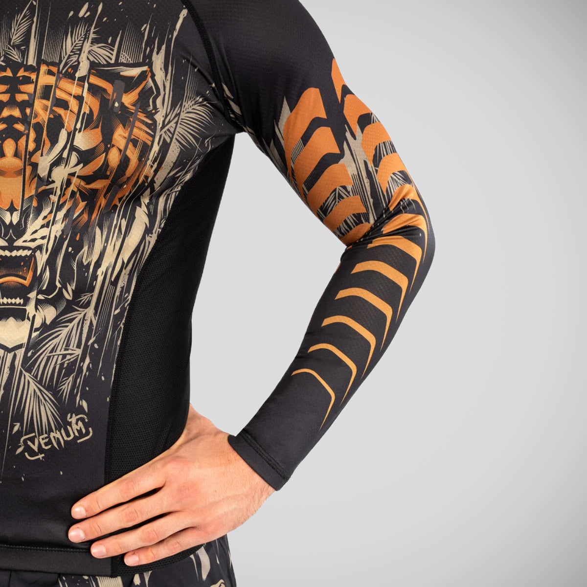 Venum Tiger Long Sleeve Rash Guard Black/Orange