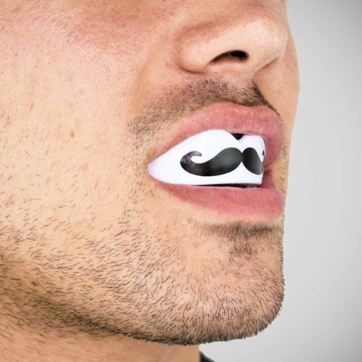 White/Black SafeJawz Extro Mo Mouth Guard