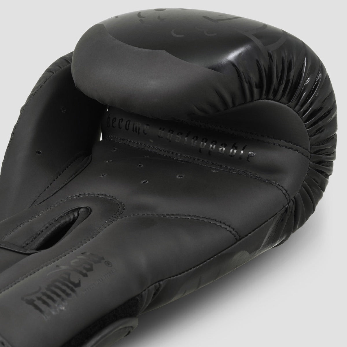 Black/Black Fumetsu Snake Eyes Boxing Gloves