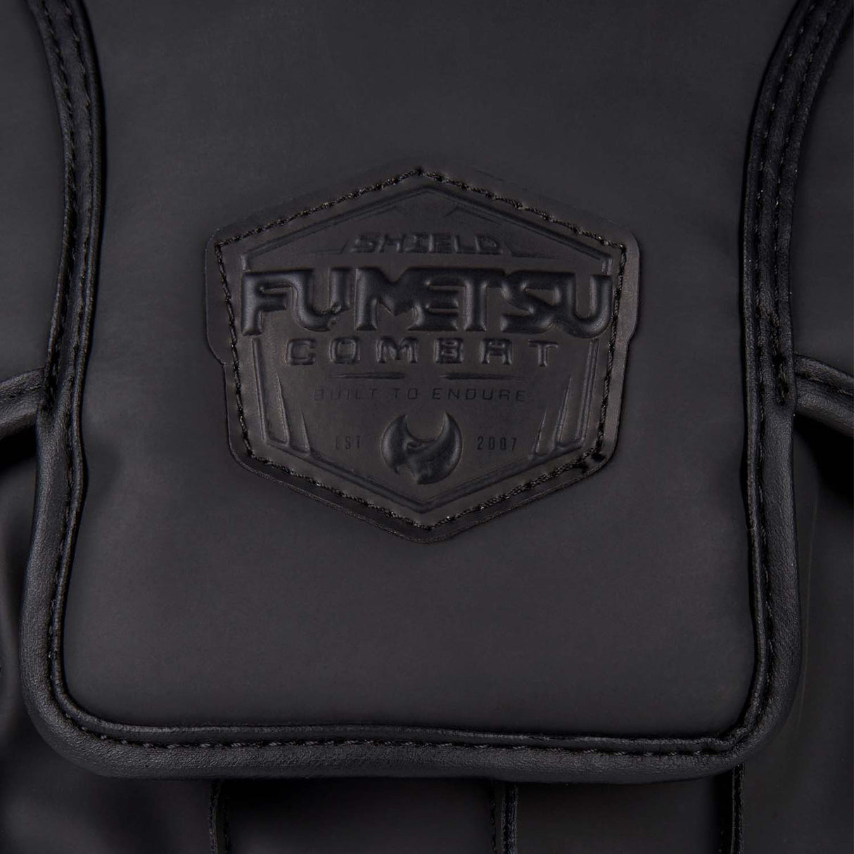 Fumetsu Shield Focus Mitts Black-Black